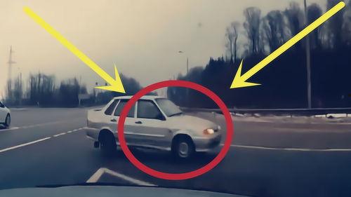 车转弯视频,汽车转弯技巧与安全驾驶解析