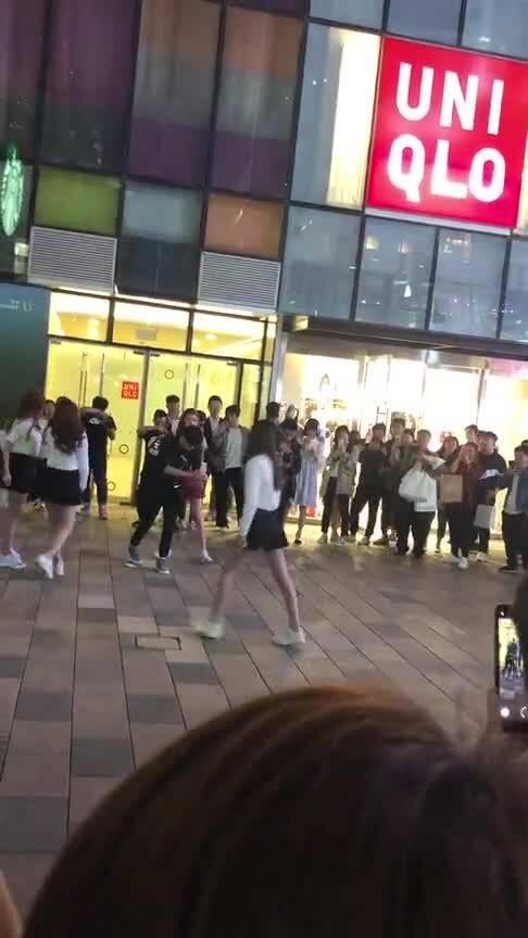 三里屯 视频,繁华都市中的时尚潮流聚集地